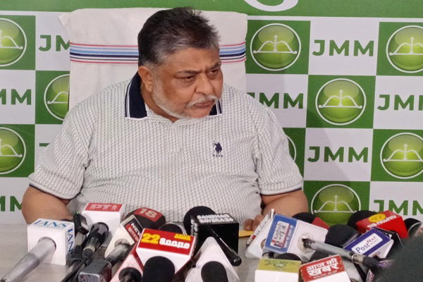 झामुमो ने PM के संबोधन पर साधा निशाना, महिला आरक्षण व परिसीमन पर उठाए सवाल