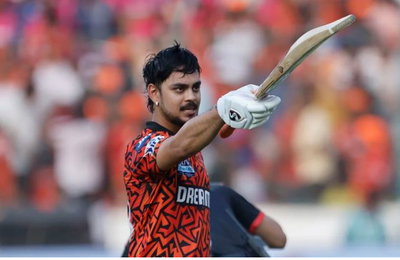 IPL 2026: SRH जीत के साथ प्लेऑफ में पहुंची, 3 टीमों का टिकट पक्का