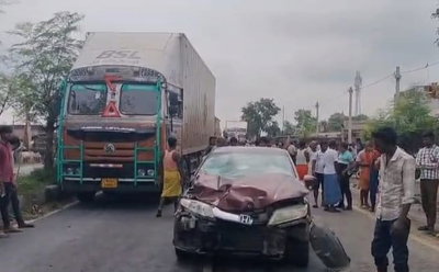 Giridih News: जीटी रोड पर कार ने बाइक सवार दंपति को मारी टक्कर, पति की मौत, पत्नी का इलाज जारी