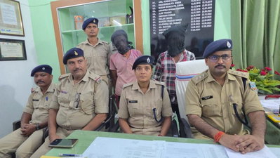 Bokaro News: गणेश पूजा विसर्जन के दौरान हथियार प्रदर्शन कर रहे दो युवक गिरफ्तार