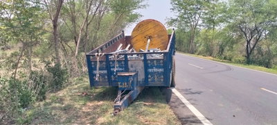 Chaibasa News: सोनुवा में बिजली खंभा बदलने के दौरान हादसा, ट्रैक्टर-ट्राली से गिरकर मजदूर की मौत