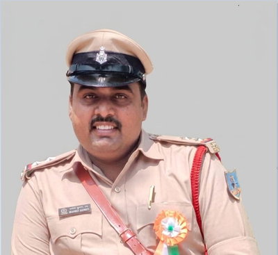 Chaibasa News : ACB ने थाना प्रभारी को 15 हजार रिश्वत लेते किया गिरफ्तार