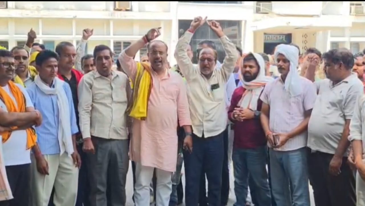 बोकारो: इलाज के दौरान मरीज की मौत, डॉक्टर पर लापरवाही का आरोप, हंगामा