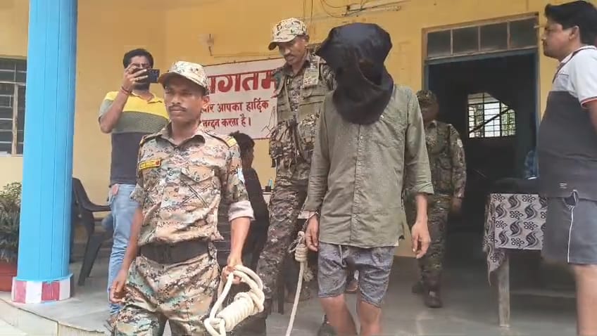 Gumla: बसाईर टोली दंपति हमला कांड का दूसरा आरोपी गिरफ्तारी, मकसद से पर्दा हटाने की कोशिश