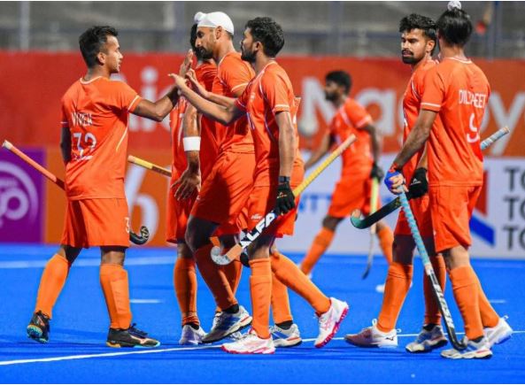 Men`s hockey team