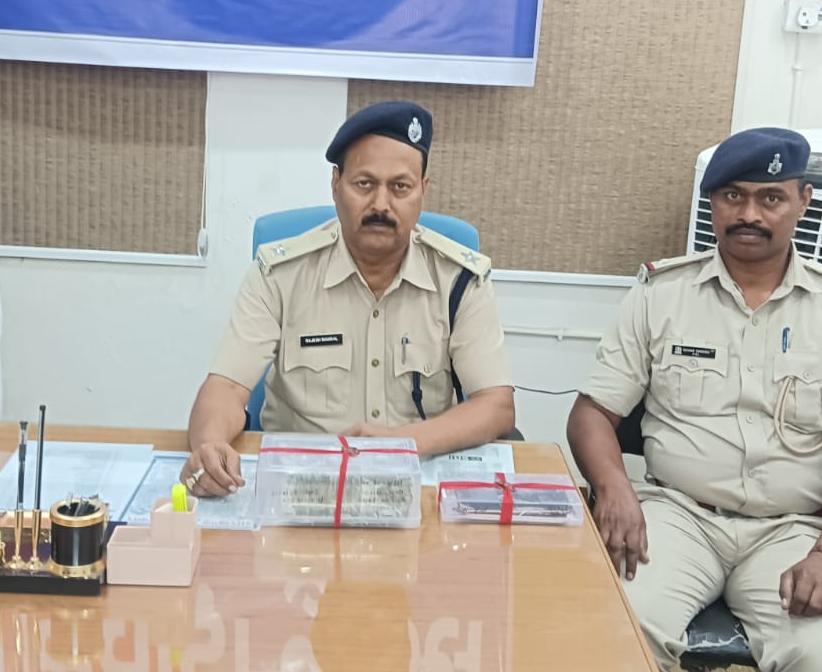 जामताड़ा में साइबर अपराध पर बड़ी कार्रवाई, छापेमारी में  7.5 लाख कैश बरामद