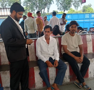 Dhanbad News: धनबाद रेल मंडल में मेगा टिकट चेकिंग अभियान, 663 यात्री से 6.32 लाख का जुर्माना वसूला