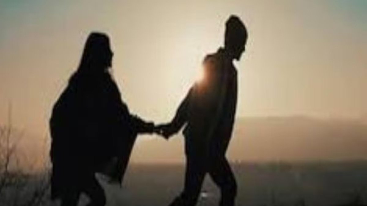 Youth absconds with minor