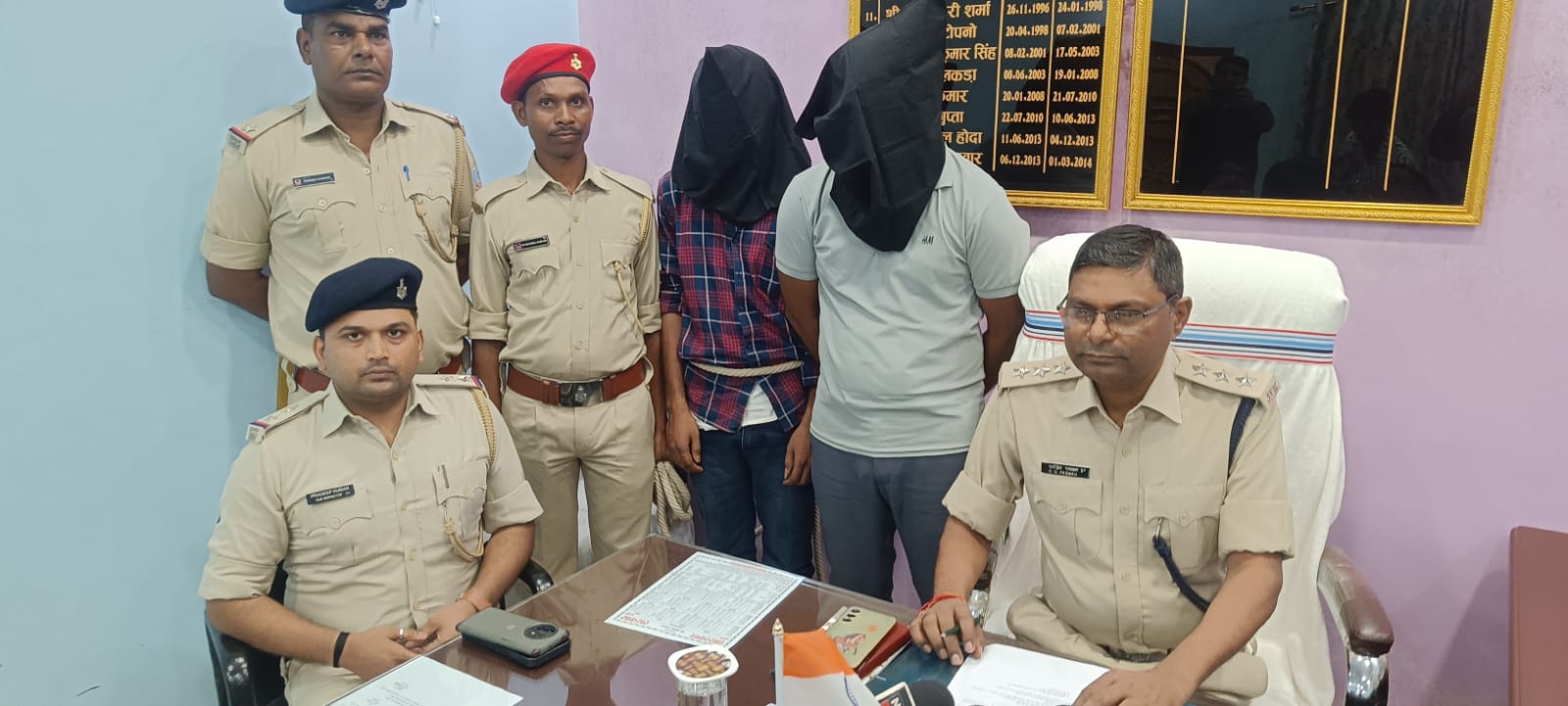 Simdega News: पाकरटांड थाना पुलिस ने 2 साइबर ठग को किया गिरफ्तार
