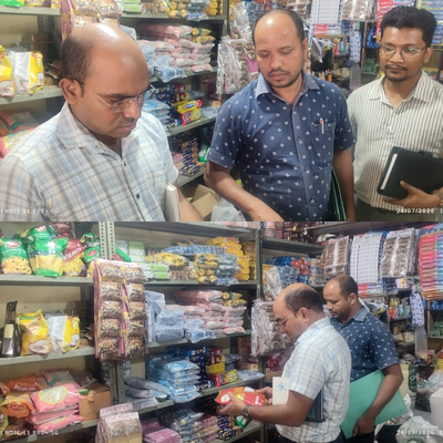 Ramgarh News: फूड सेफ्टी टीम का चेकिंग अभियान, मिलावटी पर कड़ी कार्रवाई, 20 हजार रुपया वसूला जुर्माना