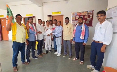 Chaibasa News: चक्रधरपुर में BJP ने BDO को सौंपा राज्यपाल के नाम मांग-पत्र