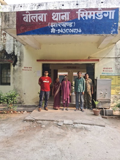 Simdega News: 24 घंटे में गुमशुदा बालिका सकुशल बरामद, बोलबा थाना प्रभारी की तत्परता लाई रंग
