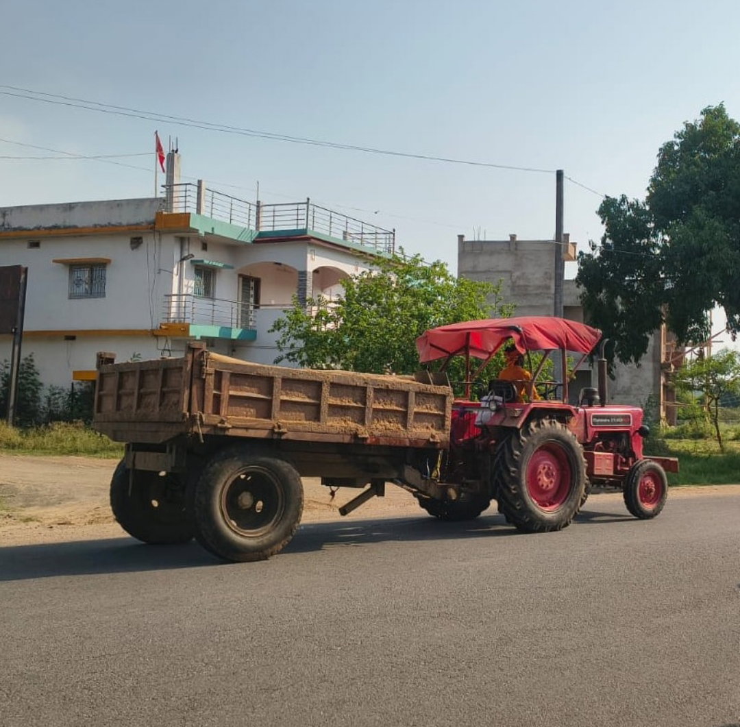 Hazaribagh News: चौपारण में रेत माफिया का बेखौफ नेटवर्क, प्रशासनिक सख्ती का दावा फेल