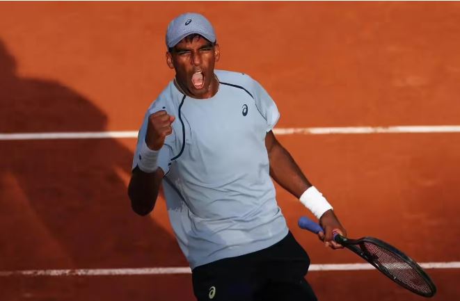 Sports News: फ्रेंच ओपन के डेब्यू मैच में छाए निषेश बसावारेड्डी, वर्ल्ड नंबर 9 को हराया