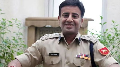 Bihar News: IAS दीपक आनंद व IPS अमित लोढ़ा के खिलाफ आय से अधिक संपत्ति का मुकदमा बंद