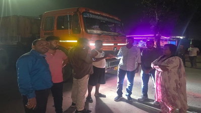 Bokaro News: अवैध पार्किंग व ओवरहाइट वाहनों के खिलाफ चला अभियान, 35 वाहनों पर कार्रवाई