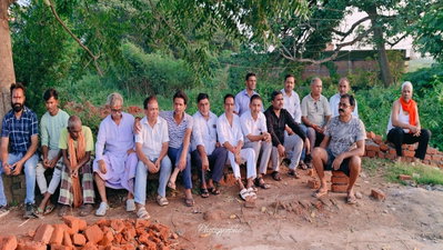 Giridih News: बाबाजी कुटिया की जमीन को लेकर चर्चा गरम, भू-माफियाओं की जमीन पर गिद्ध नजर!