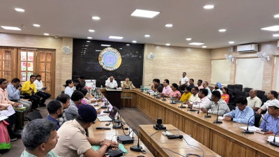 Ramgarh News: रामगढ़ में अवैध खनन रोकने को लेकर DC सख्त, टास्क फोर्स की बैठक में दिए कई निर्देश