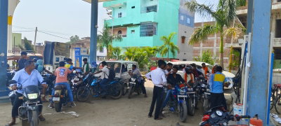 Chatra News: चतरा में गहराया पेट्रोल-डीजल संकट, सरकारी दावों पर उठे सवाल