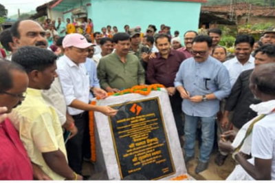 Gumla News: हेलता से बालतूपाठ तक होगा सड़क निर्माण, मंत्री व सांसद ने किया शिलान्यास
