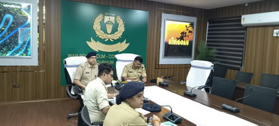 Chaibasa News: एक्शन में तीन राज्यों की पुलिस, नक्सलियों व पशु तस्करों पर होगी कार्रवाई