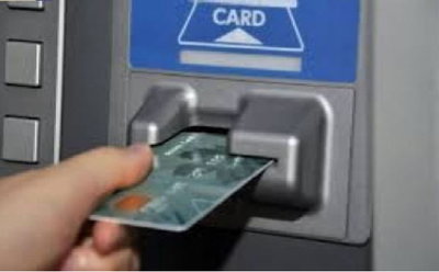 Jamshedpur News: ATM में कार्ड फंसाकर ठगी, मददगार बनकर शातिर ने उड़ाए 47,800 रुपये