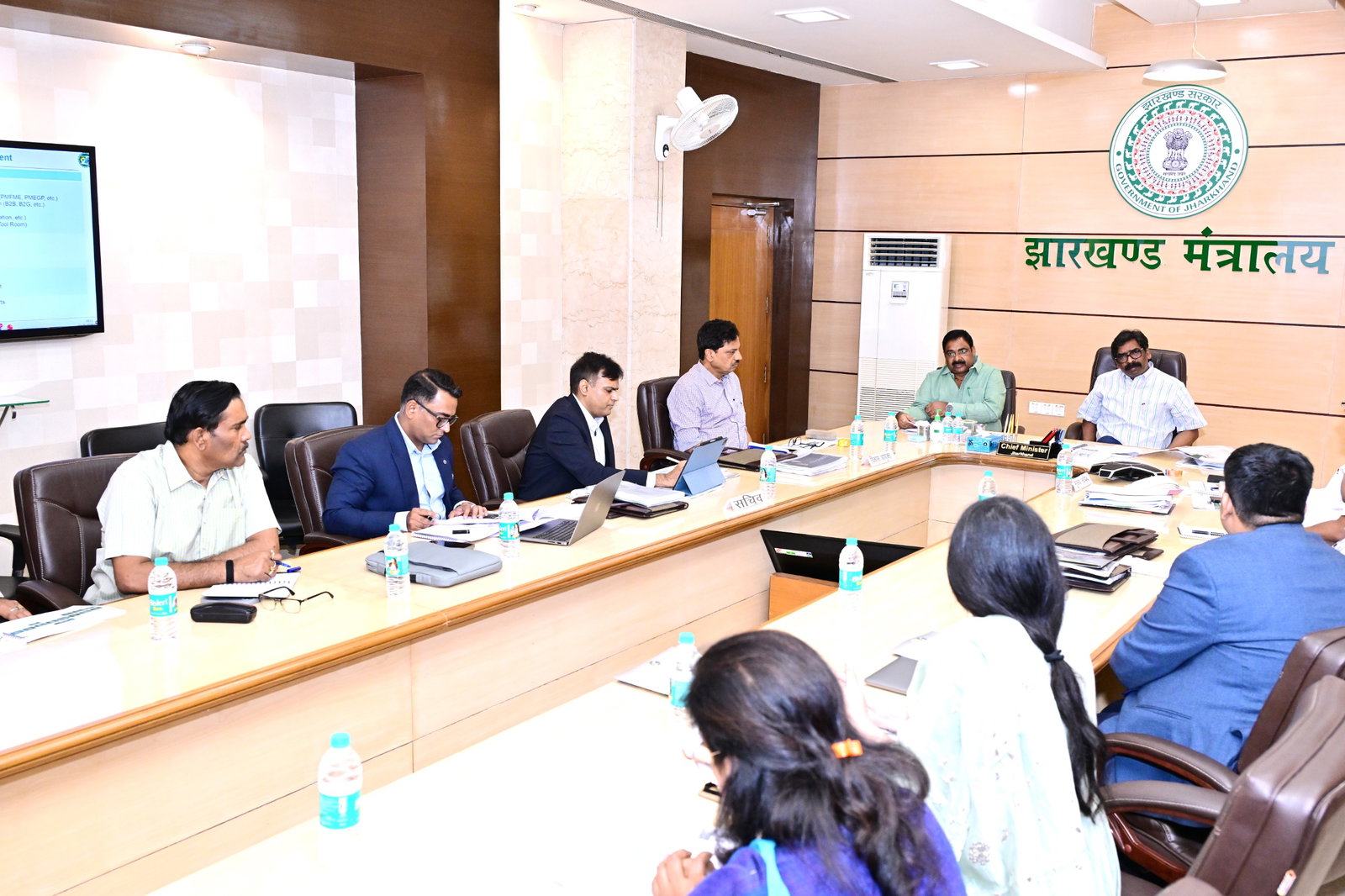 Jharkhand News: CM हेमन्त ने उद्योग विभाग के योजनाओं की समीक्षा की, औद्योगिक विकास पर जोर