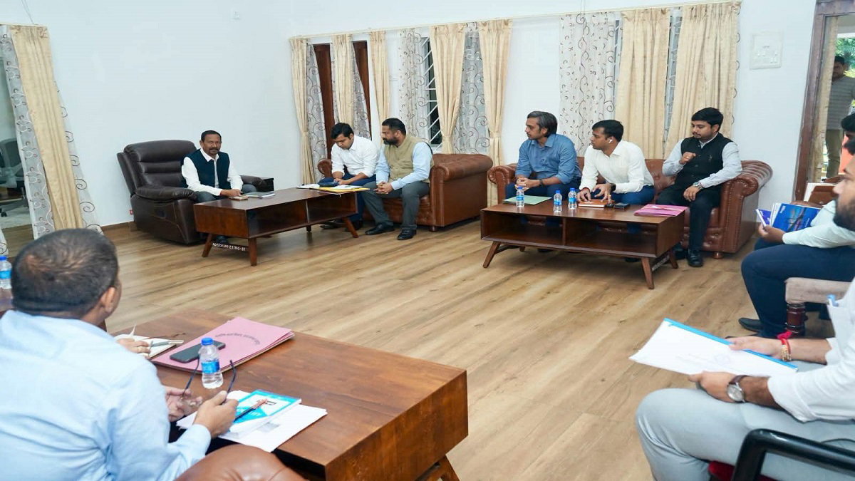 Minister Deepak Birua