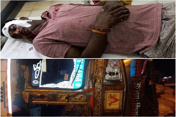 बहरागोड़ा: NH-49 पर बेकाबू होकर ट्रक पलटा, घायल चालक की पुलिस ने बचाई जान