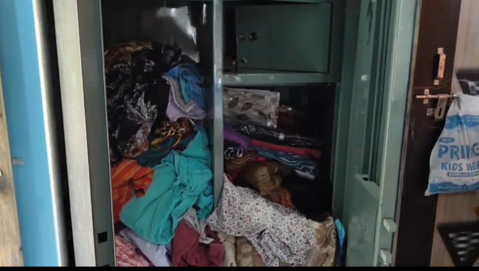 Theft worth lakhs