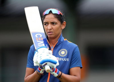 Sports News: हरमनप्रीत ने भारतीय महिला टीम की सभी फॉर्मेट से कप्तानी छोड़ी