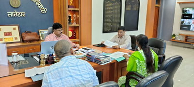 Latehar News: उपायुक्तय ने की स्क्रीनिंग समिति की बैठक, पारदर्शी जांच के निर्देश