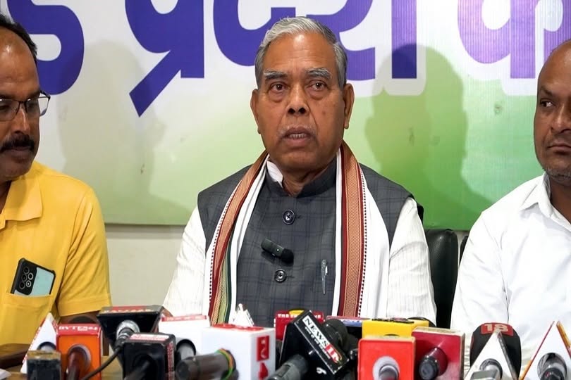 Political News: झारखंड कांग्रेस की नई कमिटी घोषित, प्रमंडलों व लोकसभा क्षेत्रों की मिली कमान