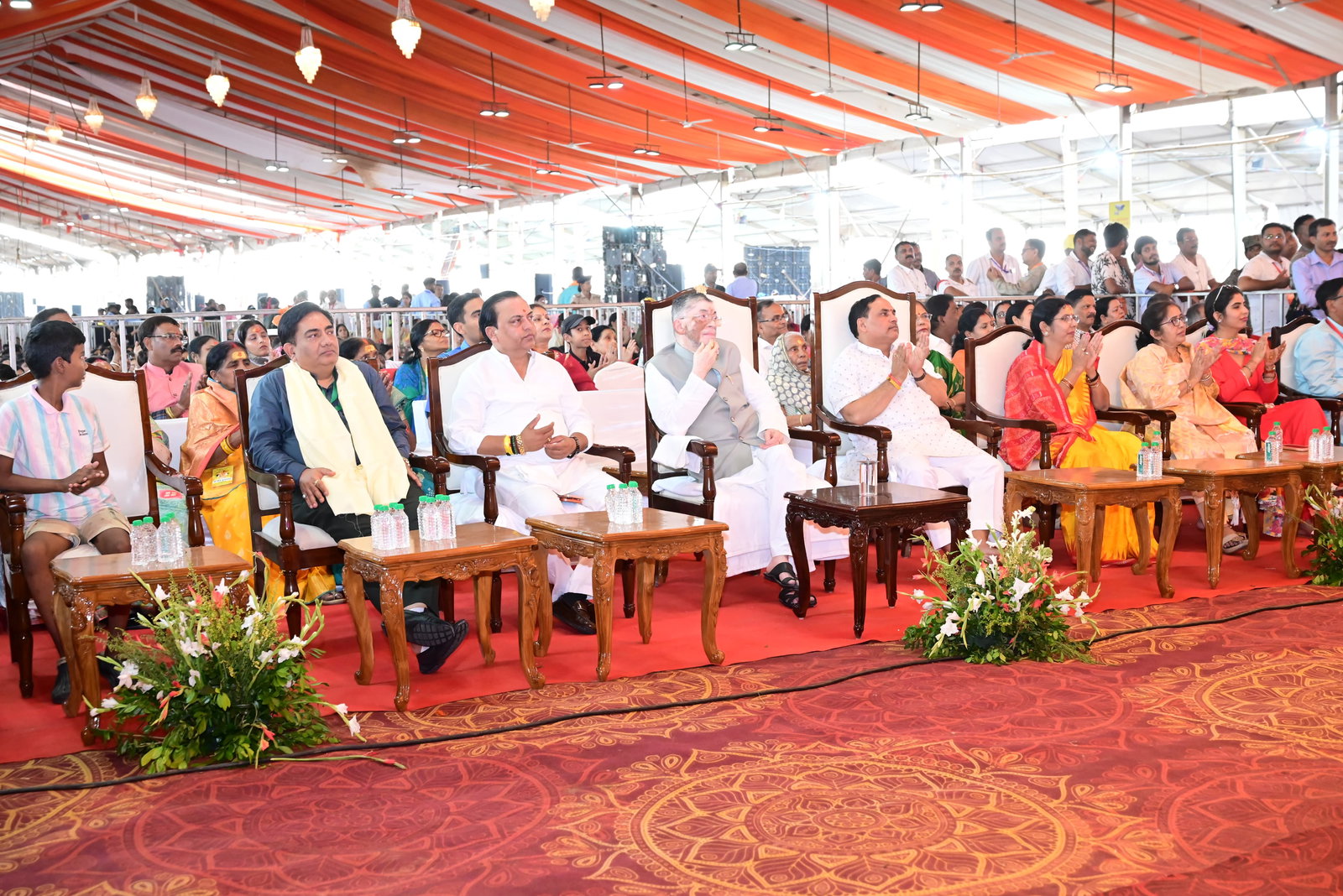 Political News: राज्यपाल संतोष गंगवार ने शिव महापुराण कथा में हुए शामिल