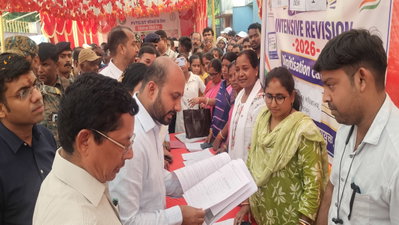 Ramgarh News: SIR के तहत डिजिटाइजेशन, जनसुनवाई कार्यों में तेजी लाने के निर्देश: DC