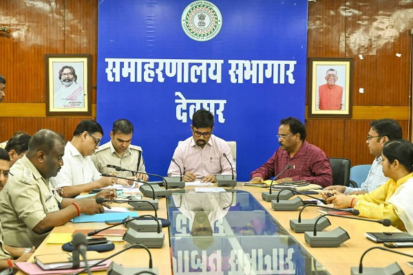 देवघर: श्रावणी मेला 2026 की तैयारी पर  DC की बैठक, कार्यालय शिफ्ट का निर्देश