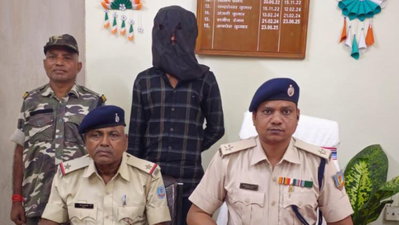 Chaibasa News: चक्रधरपुर के हनुमान मंदिर में दानपेटी से पैसा चोरी करने का आरोपी गिरफ्तार