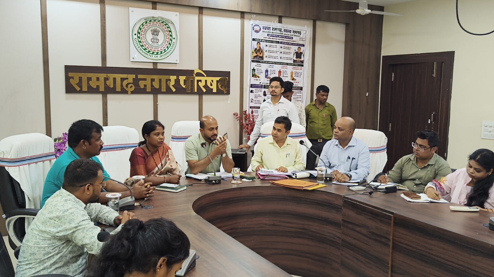 Ramgarh News: नगर परिषद के कार्यों की DC ने की समीक्षा, वॉटर ट्रीटमेंट प्लांट एजेंसी से मांगा स्पष्टीकरण