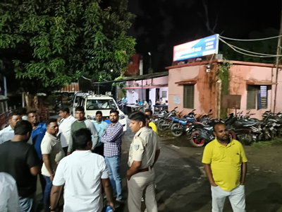 Bokaro News: दिशोम गुरु शिबू सोरेन का पोस्टर हटाने पर FIR दर्ज