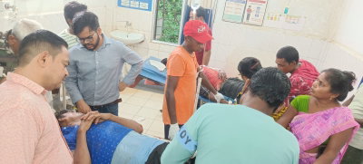 Jamshedpur News: NH-49 पर तेज रफ्तार बाइक पलटी, बंगाल के दो युवक घायल