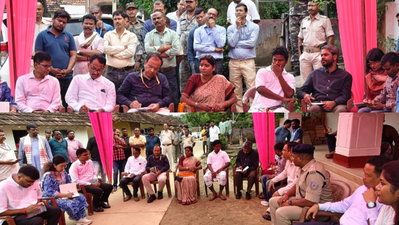Jamshedpur News: जादुगोड़ा में NCST की टीम ने किया स्थल निरीक्षण, जनजातीय समुदाय की सुनीं समस्याएं