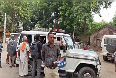 सिपाही भर्ती परीक्षा फर्जीवाड़ा: मुंगेर से सॉल्वर गैंग के 15 आरोपी गिरफ्तार, पटना ले गई पुलिस