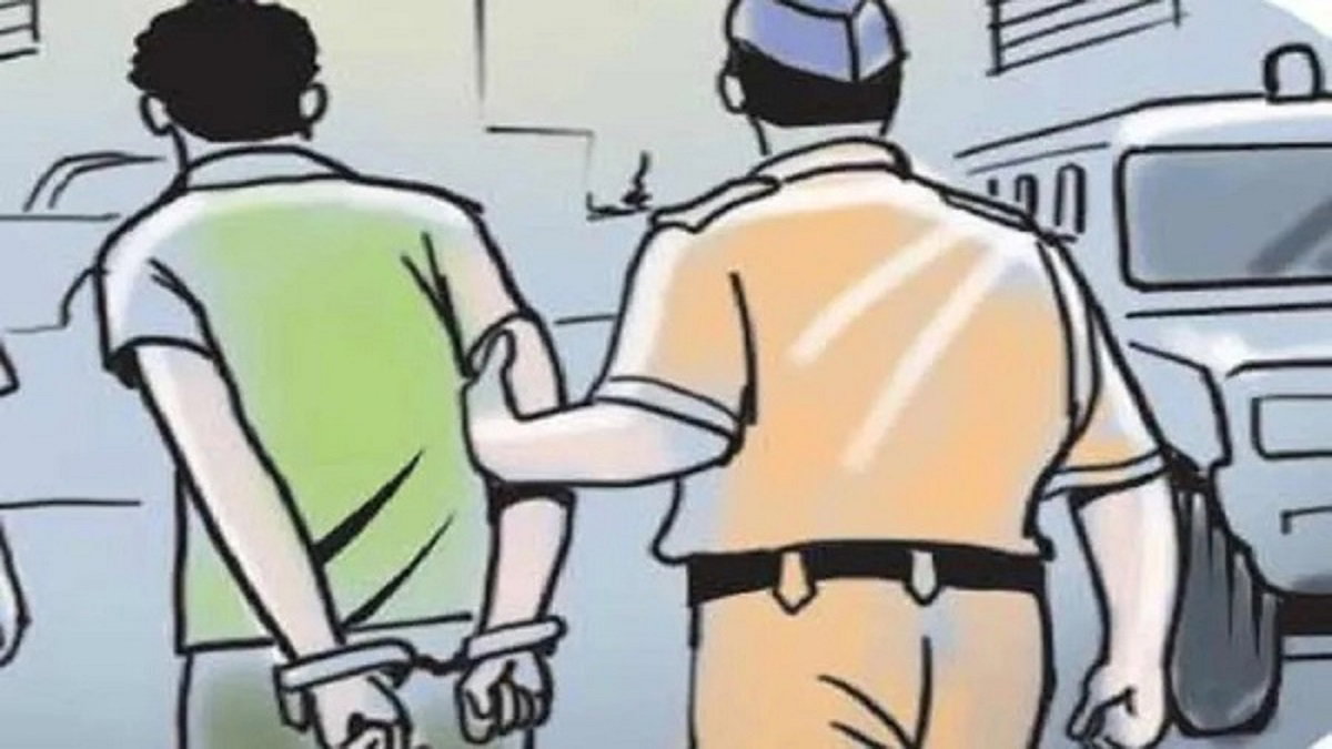 Motihari News: 300 रुपये में फर्जी आधार कार्ड बनाने का गोरखधंधा, दो गिरफ्तार