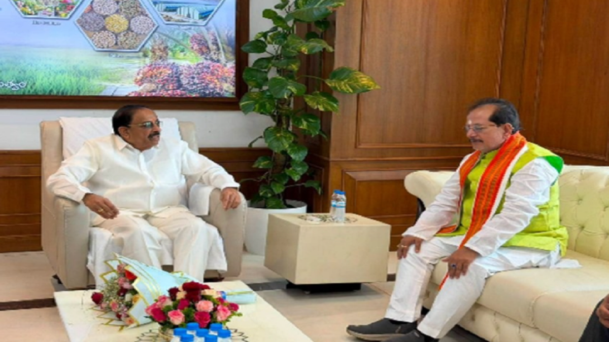 Bihar News: हैदराबांद में तेलंगाना के कृषि मंत्री से मिले मंत्री विजय कुमार, कृषि सहयोग पर हुई चर्चा