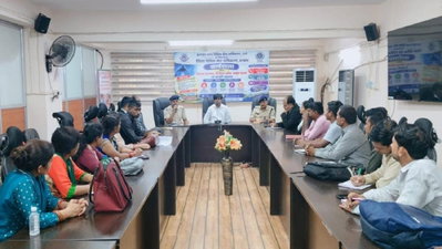 Dhanbad News: साइबर सुरक्षा पर कार्यशाला का आयोजन, अनजान कॉल पर OTP साझा करने से बचें