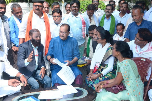 Jharkhand News: वित्त मंत्री का ऐलान, झारखंड आंदोलनकारियों को सम्मान पेंशन देगी हेमंत सरकार
