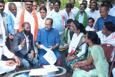Jharkhand News: वित्त मंत्री का ऐलान, झारखंड आंदोलनकारियों को सम्मान पेंशन देगी हेमंत सरकार