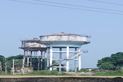 Hazaribagh News: करोड़ों की जलापूर्ति योजनाएं बेअसर, पानी के लिए भटक रहे लोग