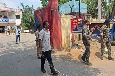 Palamu News: विनीत तिवारी हत्याकांड के आरोपी को कराया पैदल मार्च, मुख्य आरोपी अभी भी गिरफ्त से दूर