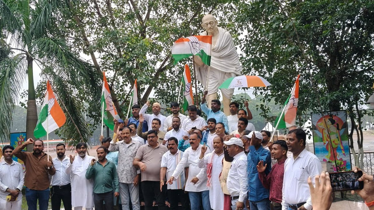 Ranchi News: हल्द्वानी शुद्धिकरण के विरोध में कांग्रेसियों ने किया पैदल मार्च